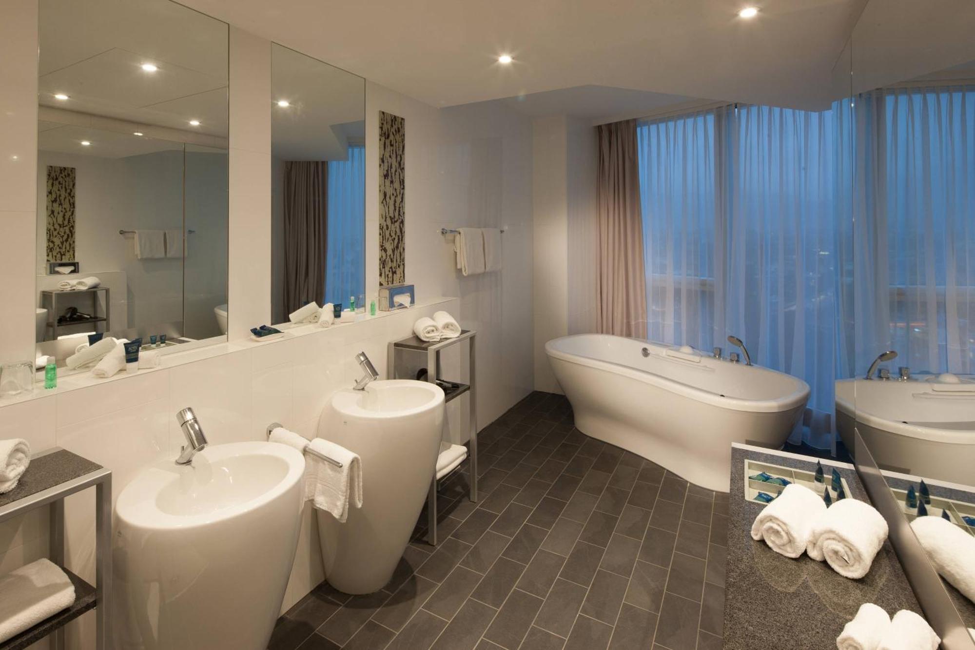 Hotel Four Points By Sheraton Panoramahaus 4*